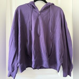 Old Navy Active Dynamic Fleece in Deep Purple
